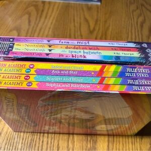 Disney Never Girls and Unicorn Academy Book Set